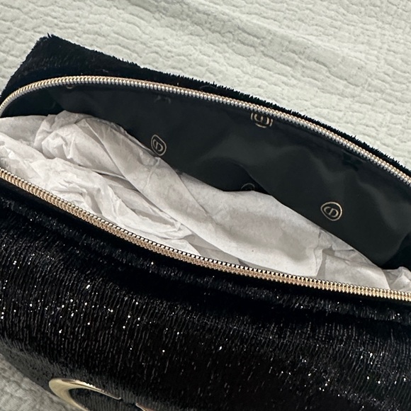 Dior Beaute Black Crossbody Bag with Gold Chain and Pearl strap accents - Picture 6 of 11